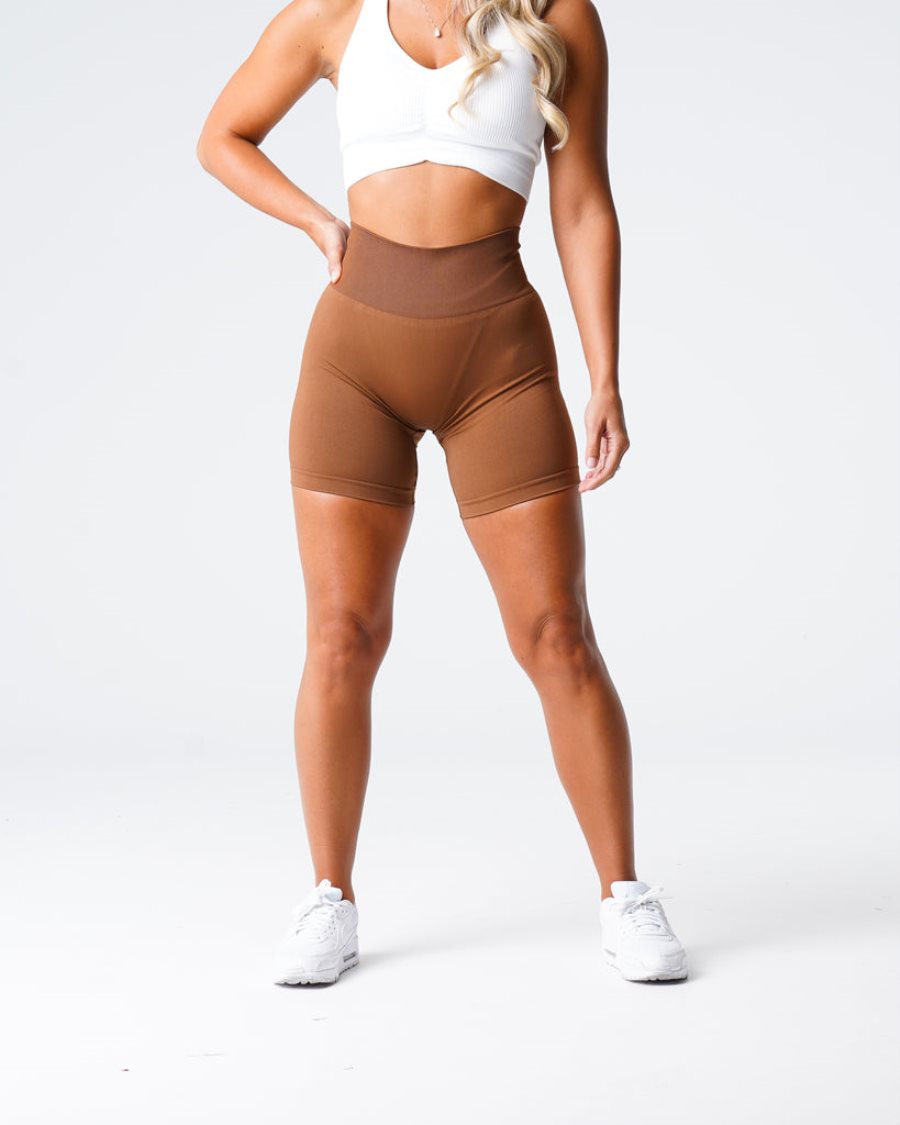 Chocolate Women's NVGTN Solid Seamless Shorts Dubai | NhHh3wnO