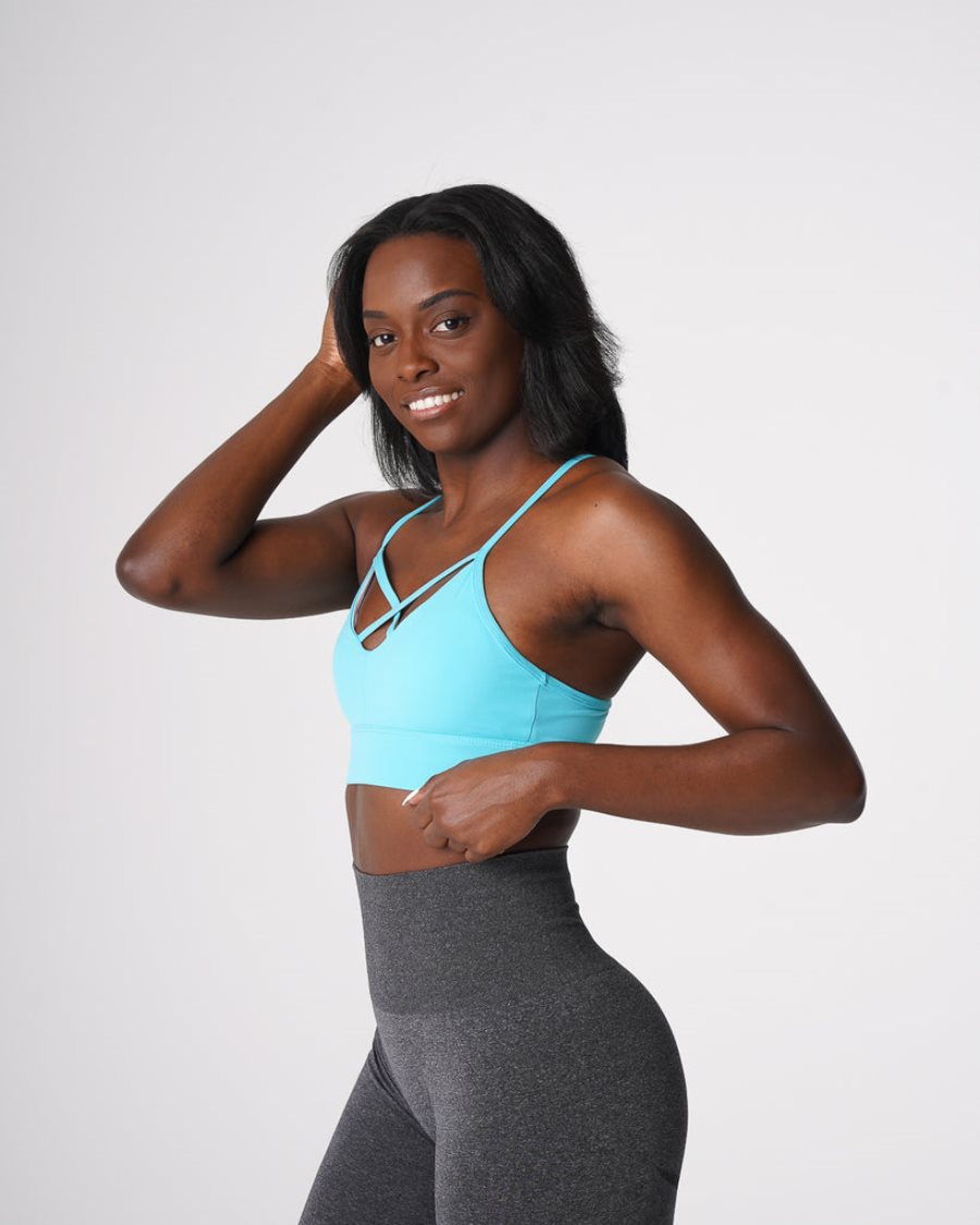 Light Turquoise Women's NVGTN Oasis Sports Bra Dubai | vkm1mWXm