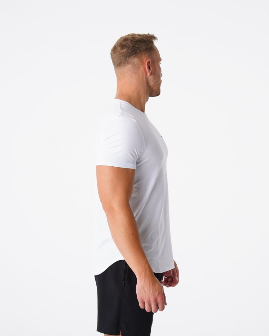 White Men's NVGTN Pulse Fitted T Shirts Dubai | BbZgIjVA