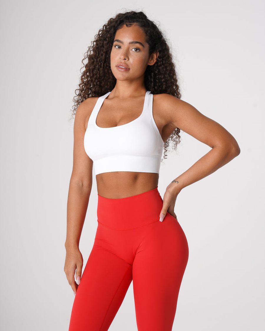 White Women's NVGTN Ignite Seamless Sports Bra Dubai | JLjEvMrY