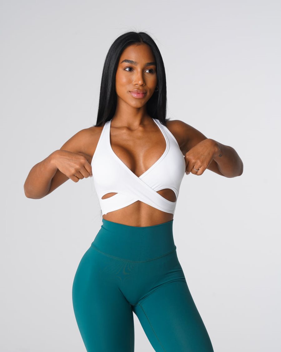 White Women\'s NVGTN Radiance Sports Bra Dubai | KF88tLcV