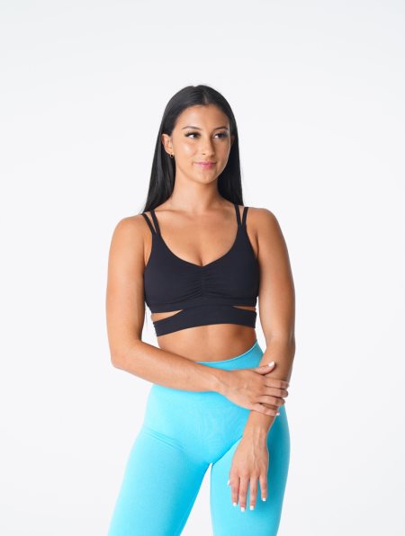 Black Women's NVGTN Revolve Sports Bra Dubai | ZBJqU368