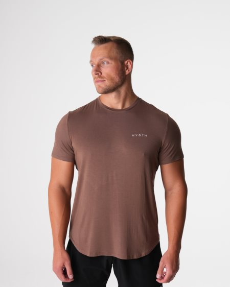 Brown Men's NVGTN Tech Fitted T Shirts Dubai | QAtQQXh5